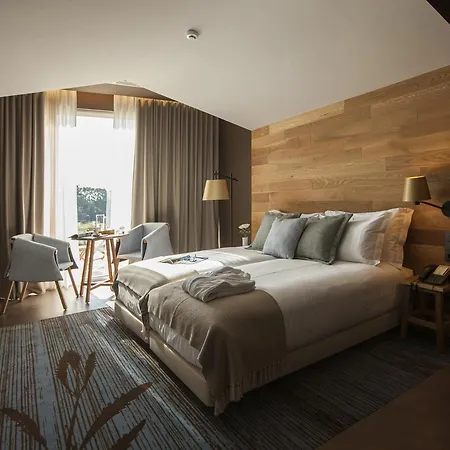 Vale D'azenha Rural & Residences מלון 4*