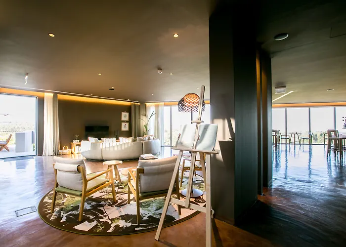 Vale D'azenha Rural & Residences מלון