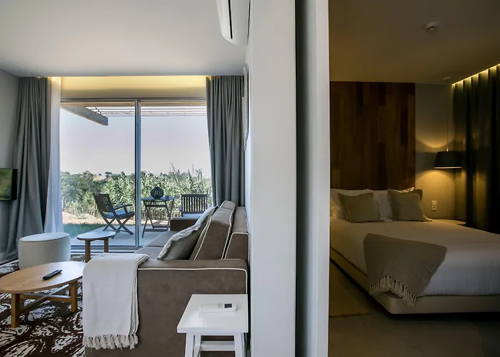 Vale D'azenha Rural & Residences מלון 4*